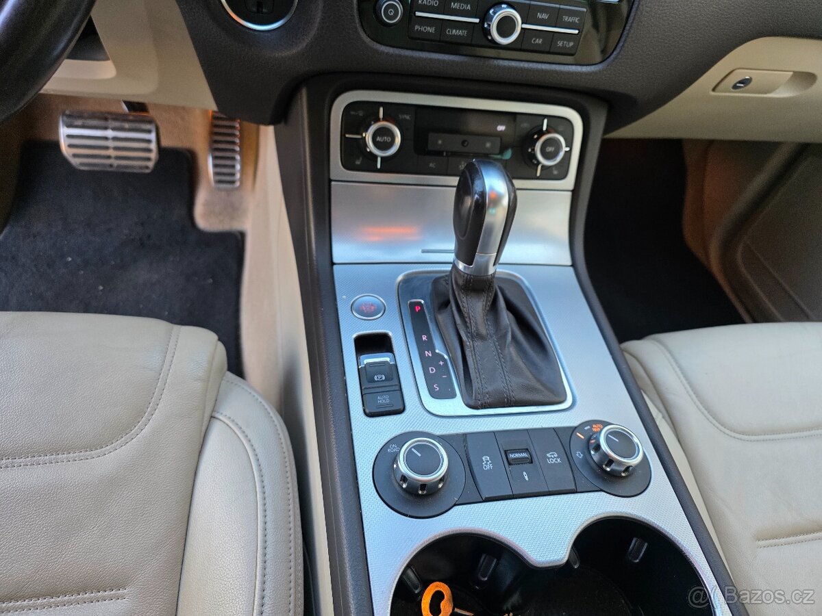 VOLKSWAGEN TOUAREG 4.2 V8 TDI 285KW - 12