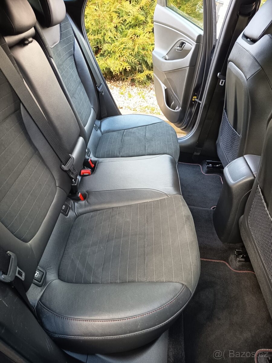 Hyundai i30N Performance - 12