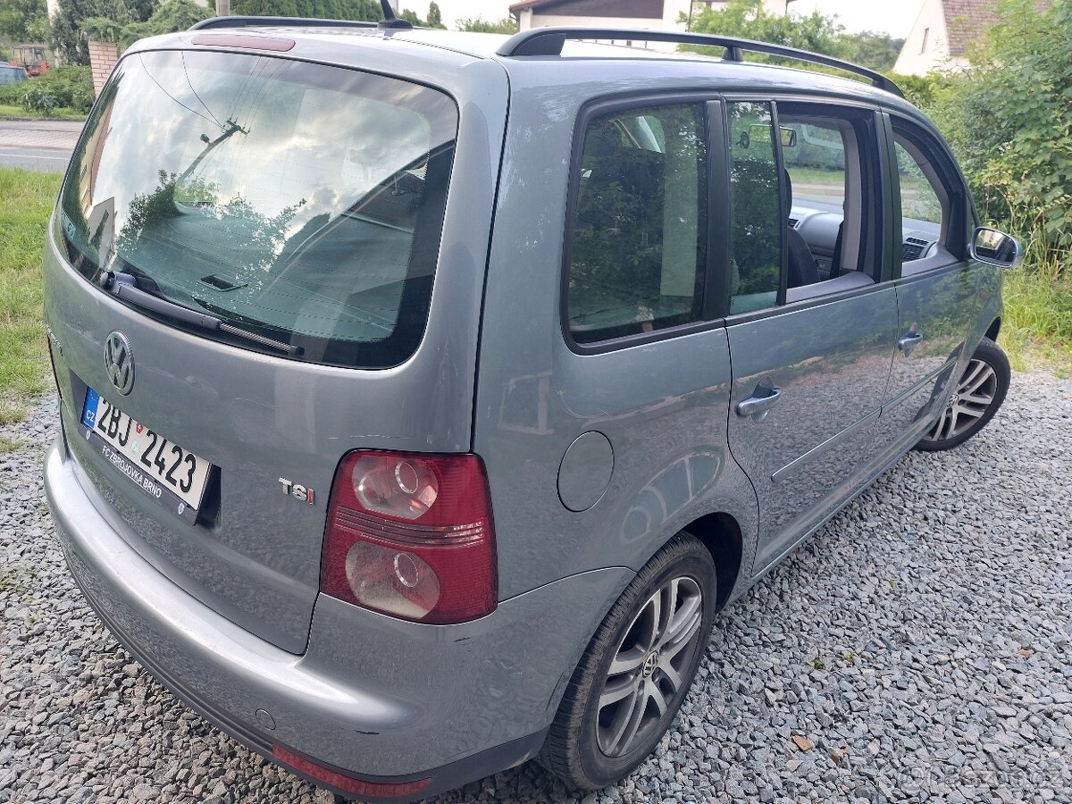 VW Touran PRODÁM NEBO VYMĚNÍM - 12