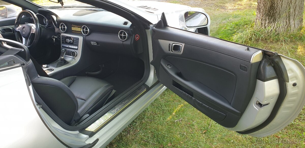 Mercedes Benz SLK 200 R172, nová STK - 12