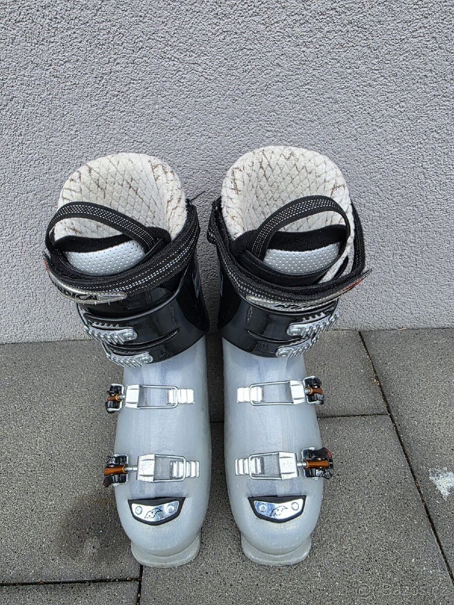 Lyže ATOMIC, 150 cm + lyžáky - 12