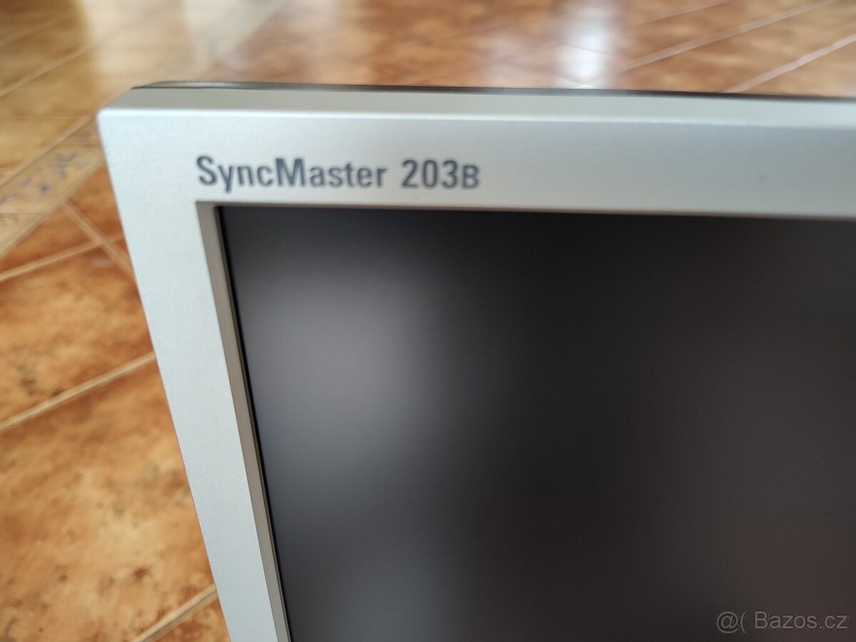 PC soc.775, C2D E7600, monitor - 12