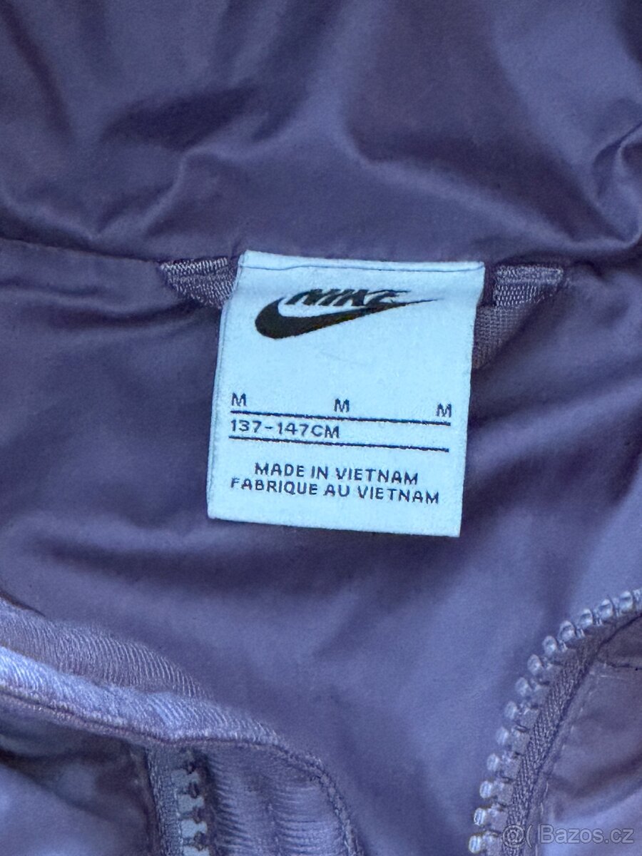 Zimní bundy NIKE a 4F - 12