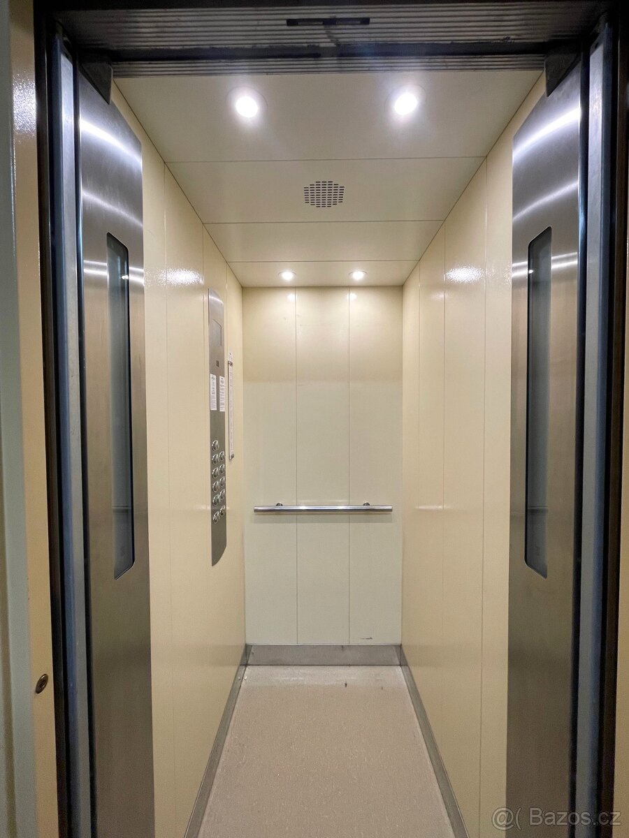 PRODEJ BT 2+1 UHERSKÝ BROD, PARTYZÁNŮ - 12