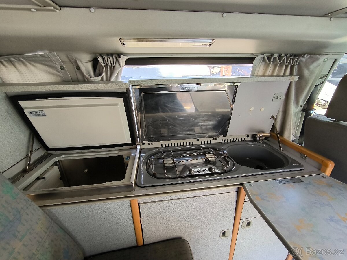 Obytné auto originál VW California 2,5TDi,tempomat - 12