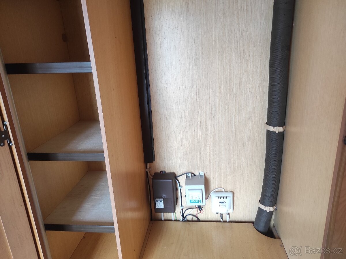 Obytný přívěs Fendt 410 A ,výborný stav - 12