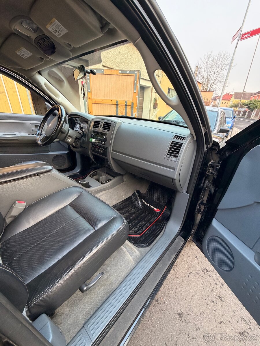 Dodge DAKOTA 2005 - 12