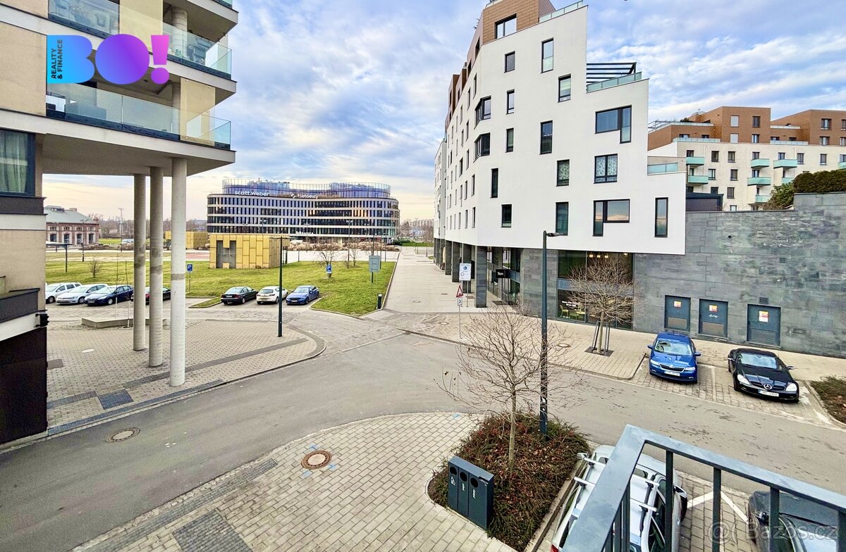 Pronájem kanceláře 2+kk, 59 m² s parkovacím místem a lodžií - 12