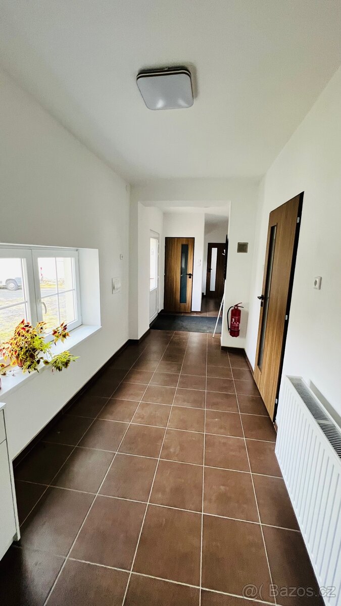 Nabízíme k prodeji zrekonstruovaný dům v Pacově - 12