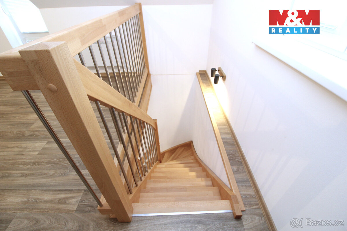 Pronájem kancelářského prostoru v Měšicích, ul. Revoluční - 12