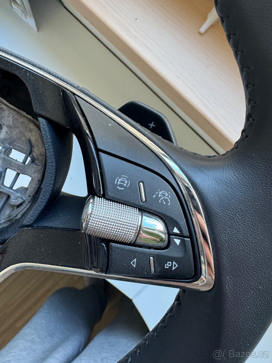 Multifunkční vyhřívaný kožený volant - 12