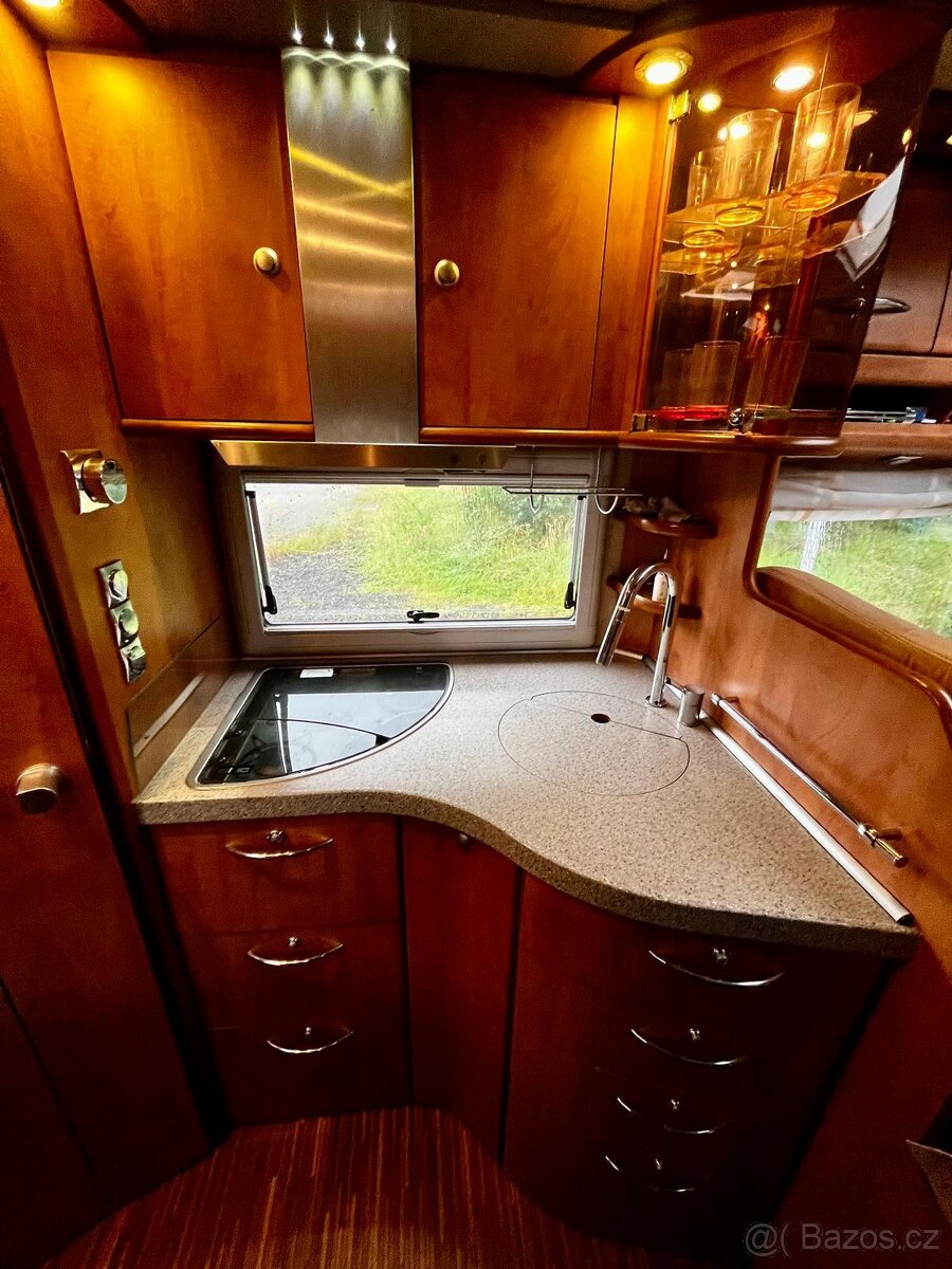 Obytné auto Carthago Chic c-line - 12