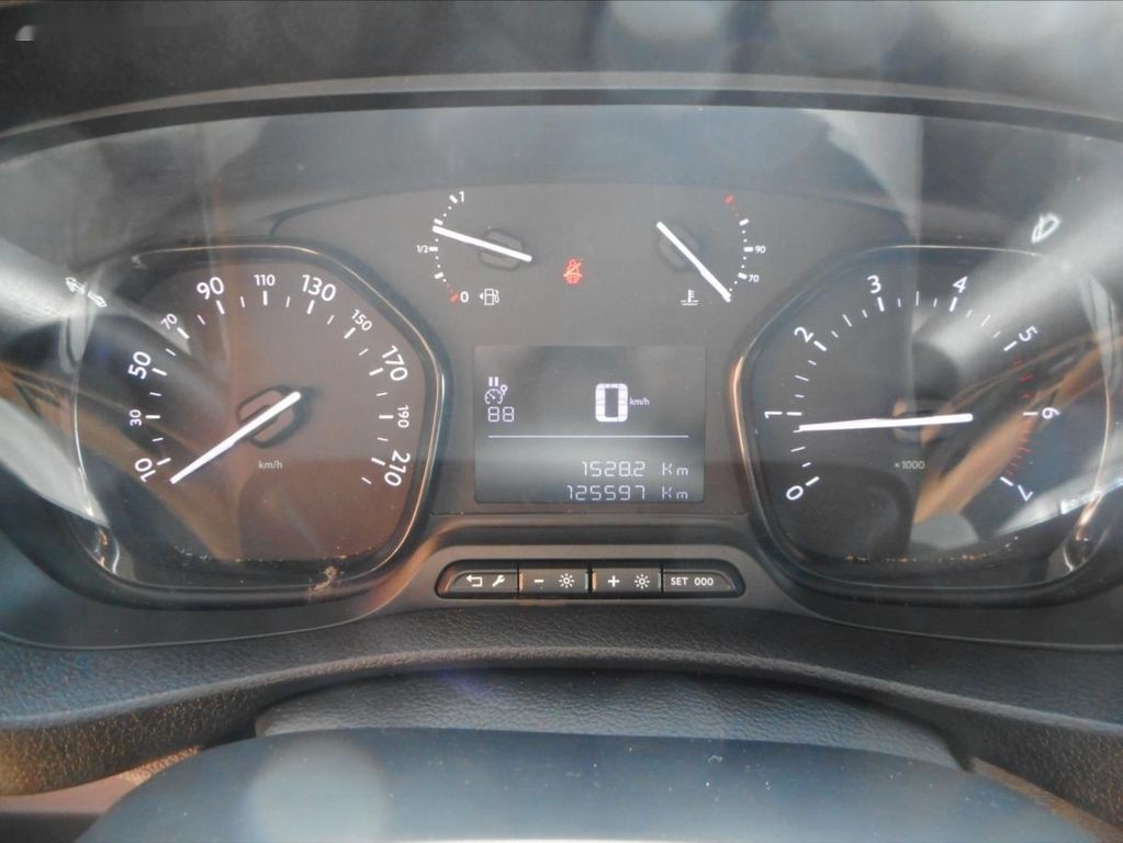 Citroën Jumpy,2,0 HDi L2H1 - 12