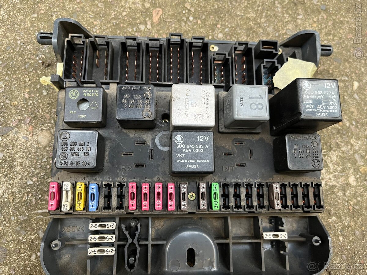 Škoda Favorit a Forman Felicie díly - 12