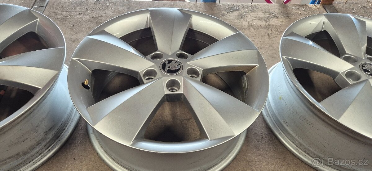 Alu kola originál Škoda 5x112 6,5x17 ET38 565 601 025 J - 12