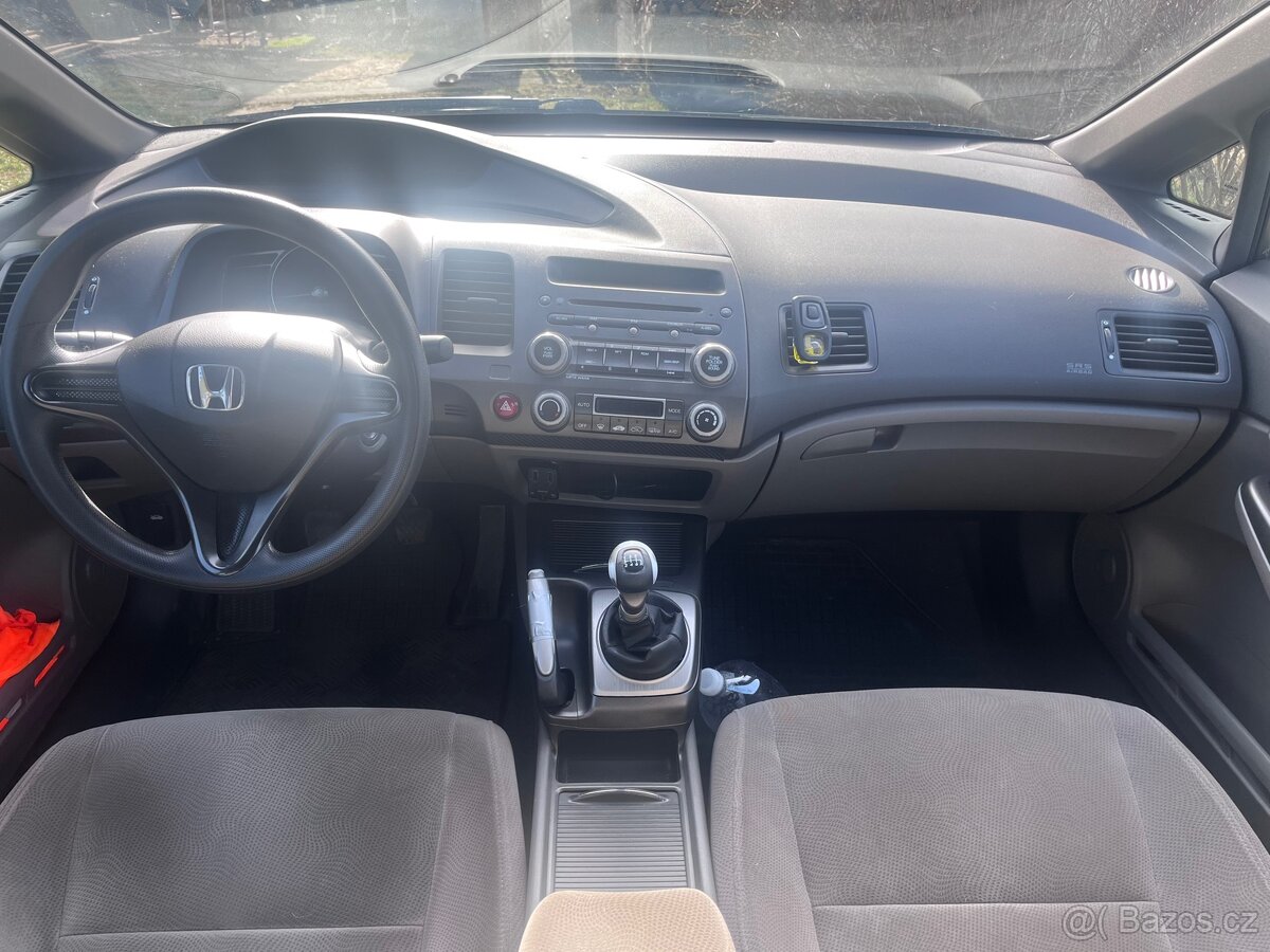 Honda Civic 1.8i-vtec - 12
