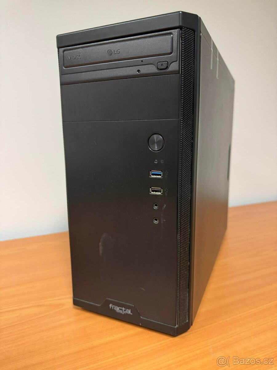 Prodej stolních počítačů - 12