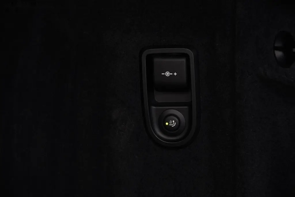 BMW Řada 5, 4x4,TAŽNÉ,DPH,ČR,Adaptiv LED - 12