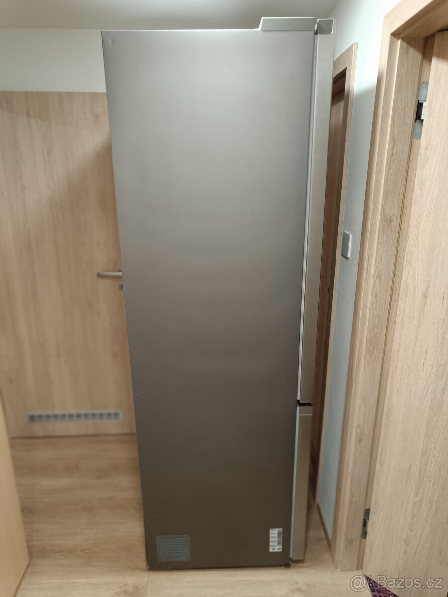 Chladnička s mrazničkou Samsung RB38T676CS9 203cm pův.c.19k - 12