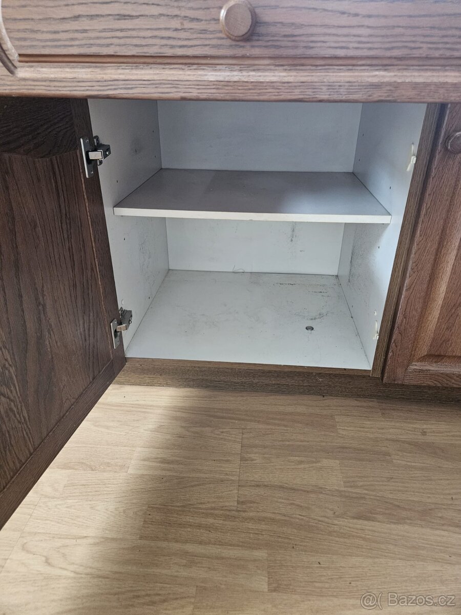 Masivní kuchyňská linka z Německa se spotřebiči - 12