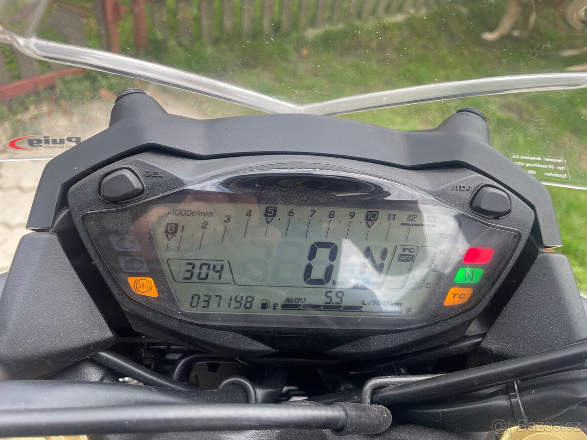 Suzuki gsx-s 1000 - 12