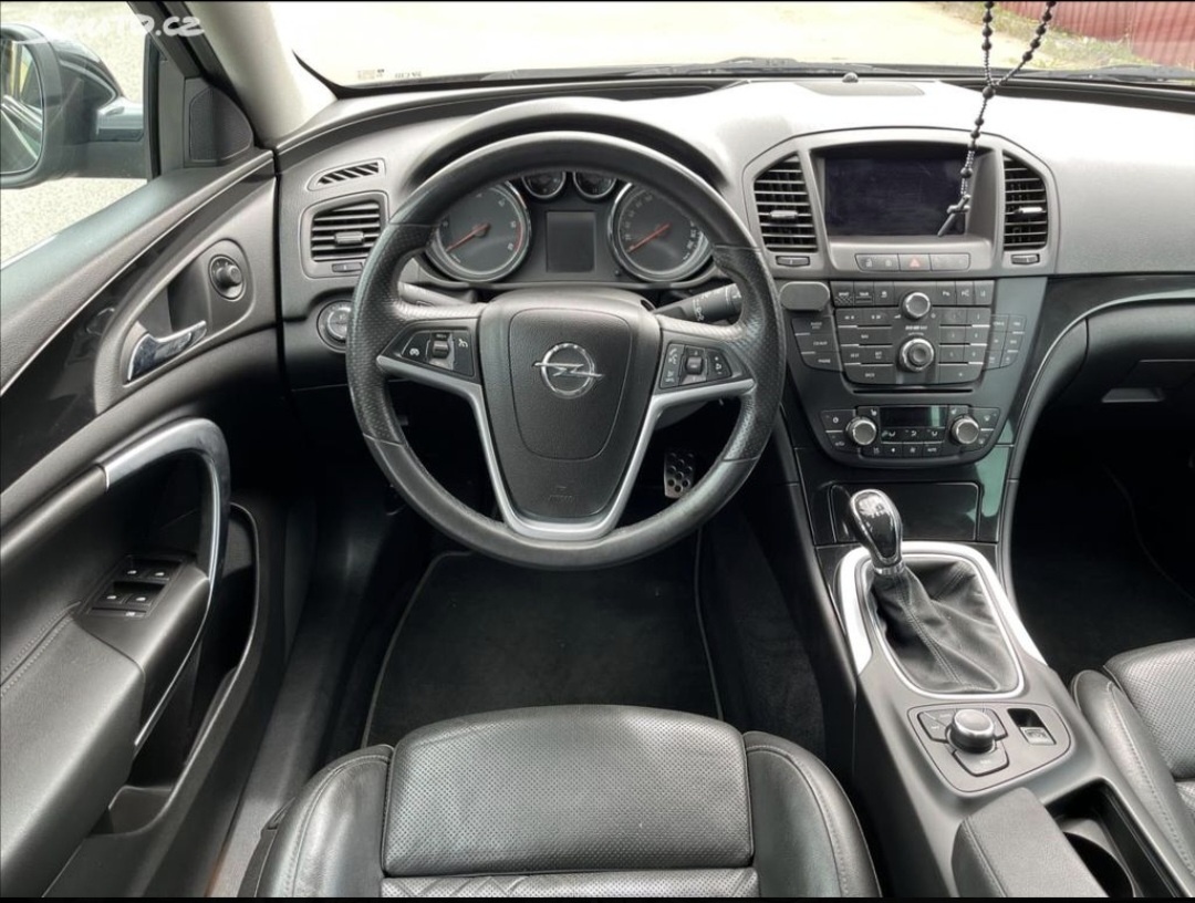 Opel insignia 2.0cdti - 12