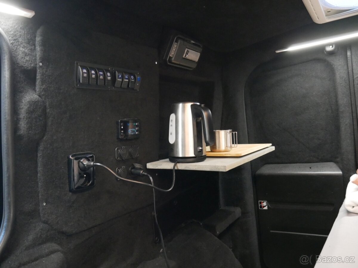 OBYTNÁ MINIDODÁVKA Fiat Dobló 2.0 CRDi 99kW - soběstačná - 12