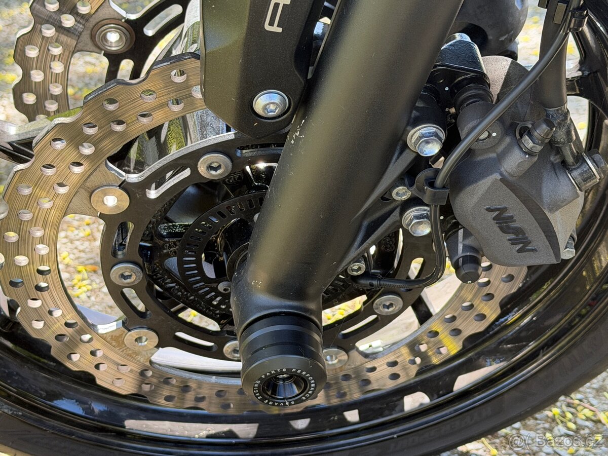 Kawasaki Z650 - 12