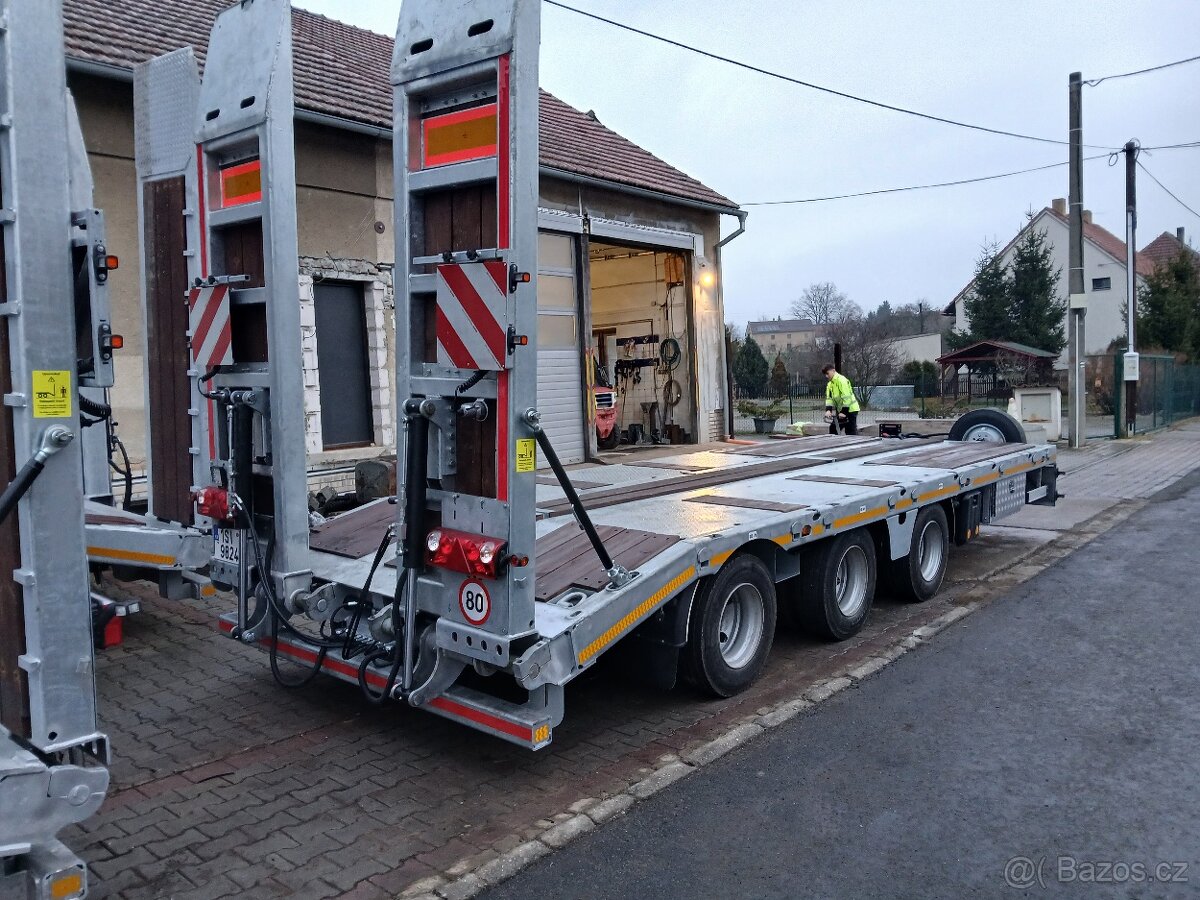 Přívěs na kompresor vrtná souprava CAT Volvo - 12