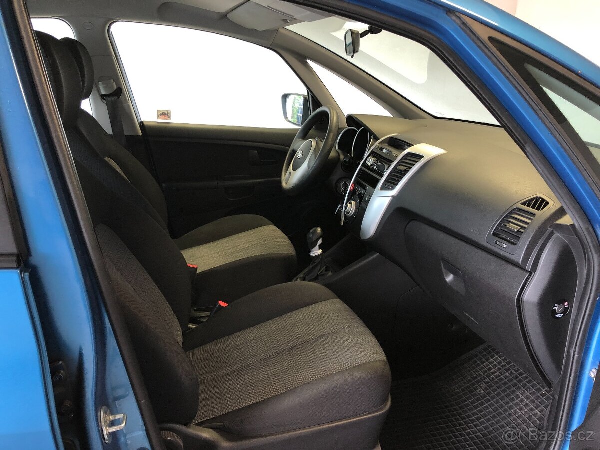 KIA VENGA 1.4 16V - 12