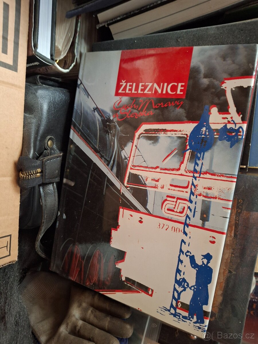 Zeleznicni knihy a predmety - 12