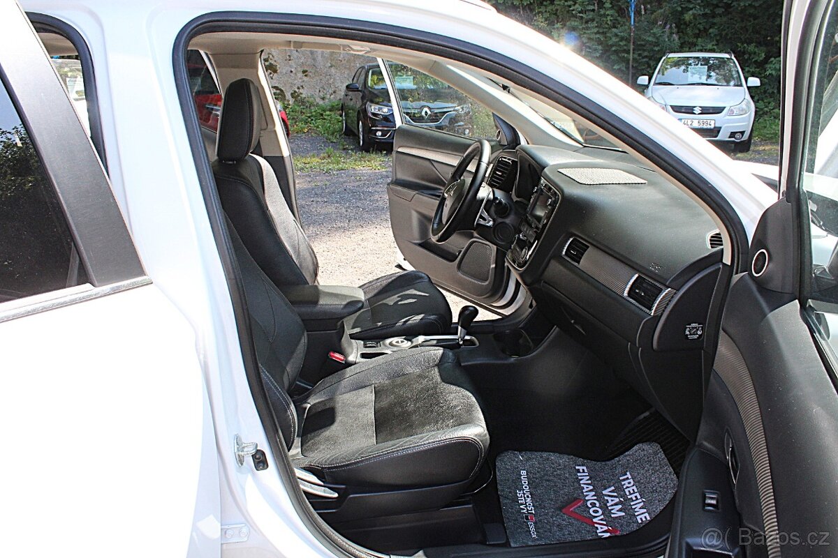 Mitsubishi Outlander - 12