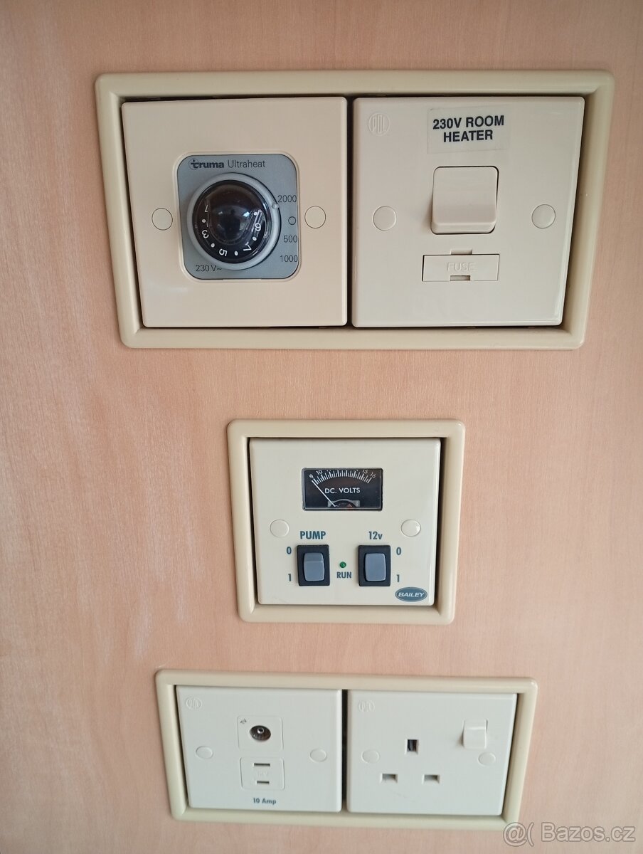 KARAVAN Bailey RANGER ZIMNÍ SLEVA pro 2 nebo 4 osoby AKCE - 12