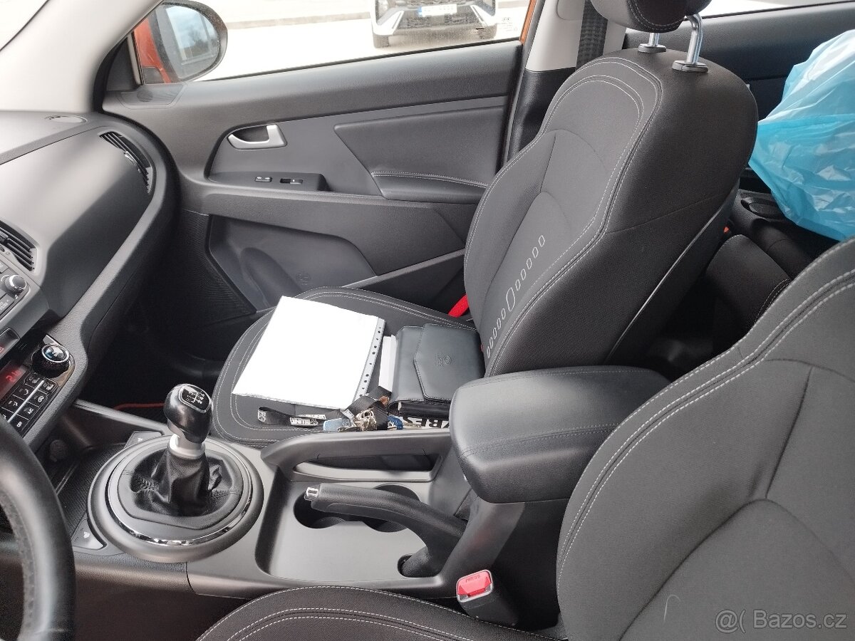 KIA SPORTAGE 1.6i, 1.majitel,koupeno v ČR - 12