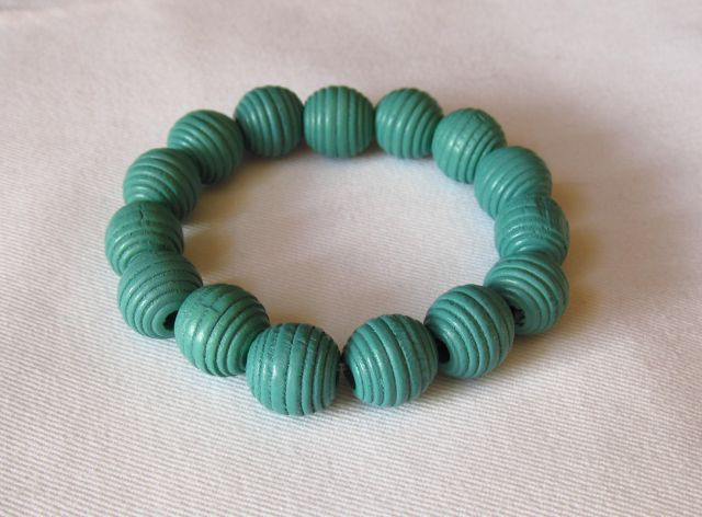 Barevné náramky z kuliček - 12