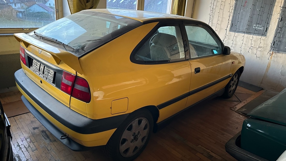 Lancia delta 2.0i 16V. 102kw . R.v. 1997 - 12