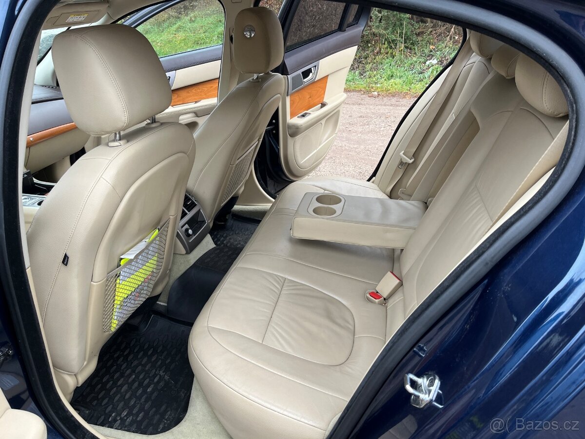 Jaguar XF 3.0D 177kw - 12