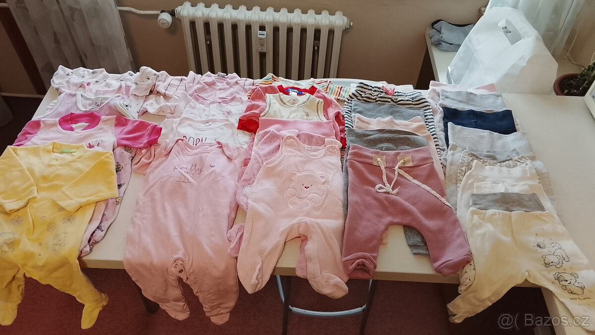 Dětské oblečení - mix - 100 ks - 12