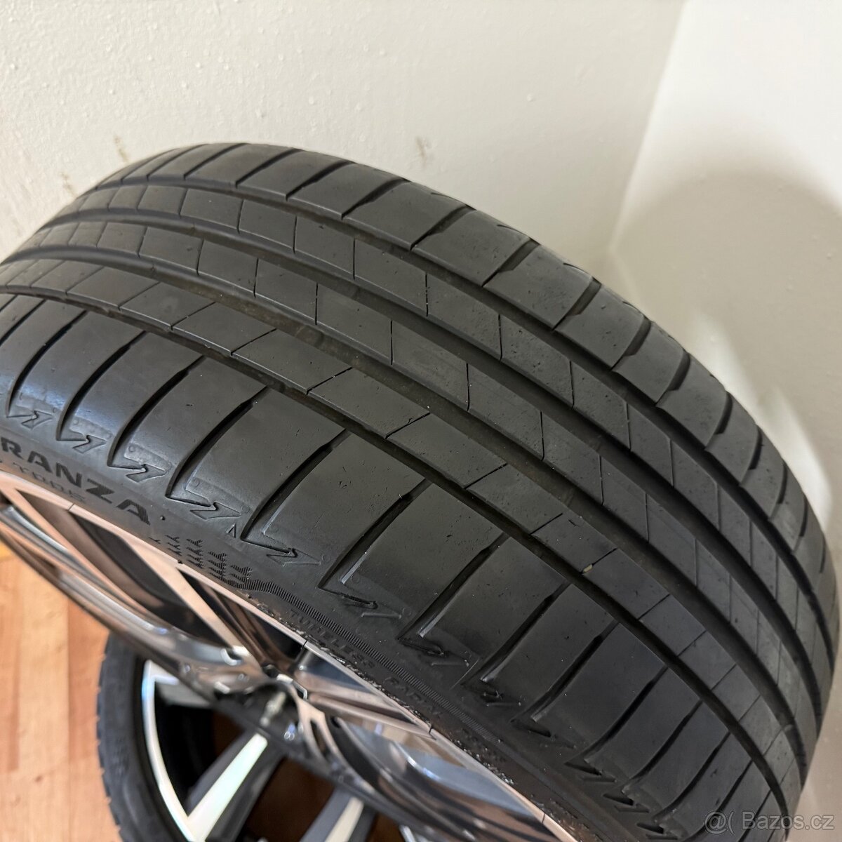 BMW X1/X2 5x112 R19 ET47+LETNÍ 225/40R19 6,5mm - 12