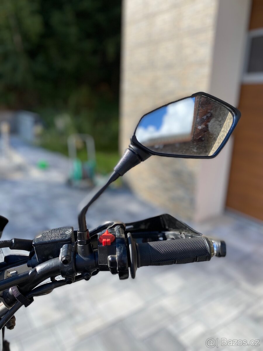 Kawasaki KMX 125 - 12