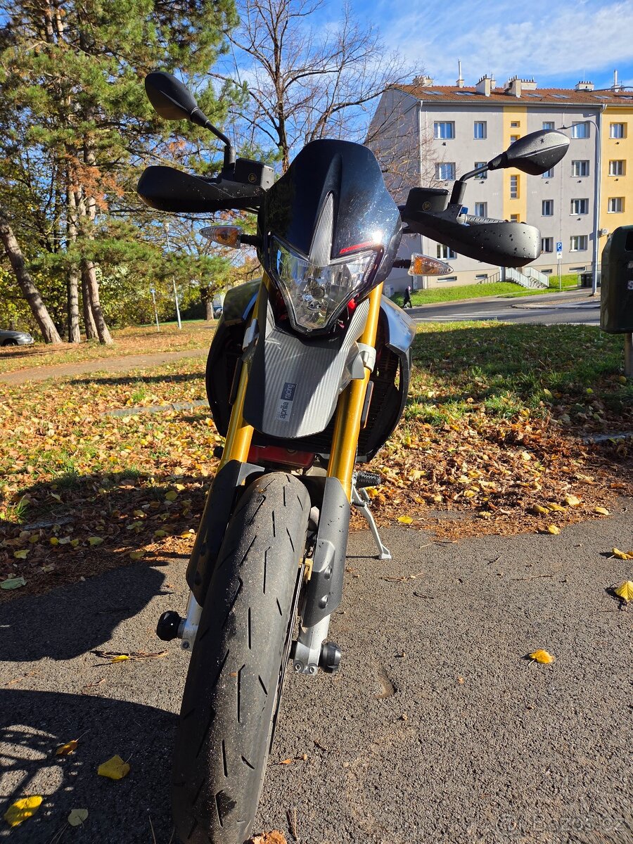 Aprilia Dorsoduro 900 - 12