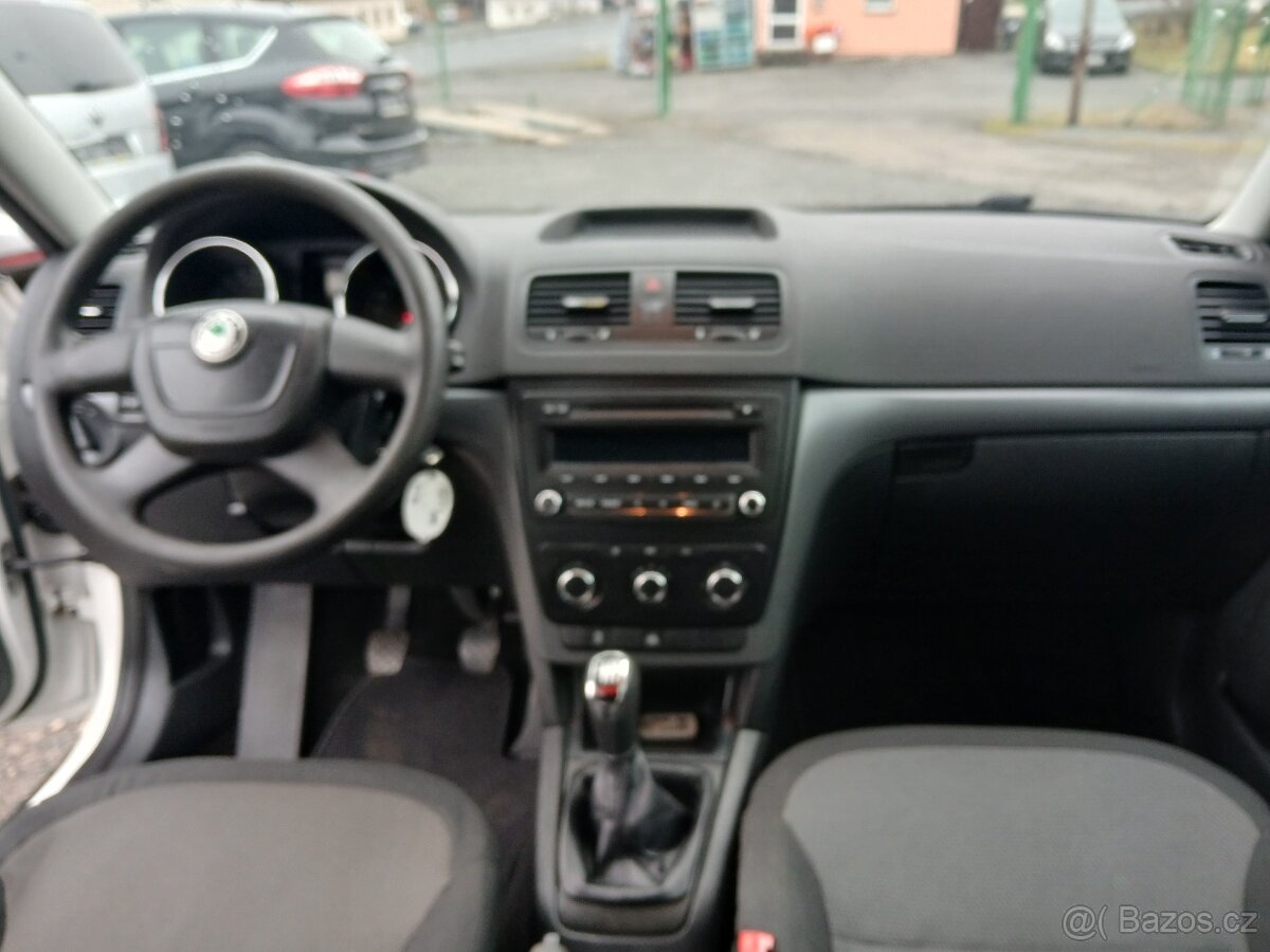 Škoda Yeti 2.0 TDi 4x4 AMBIENTE - 12
