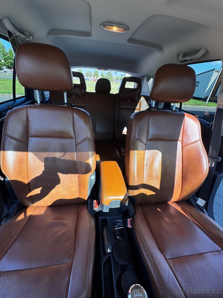 Prodám Jeep Compass - 12