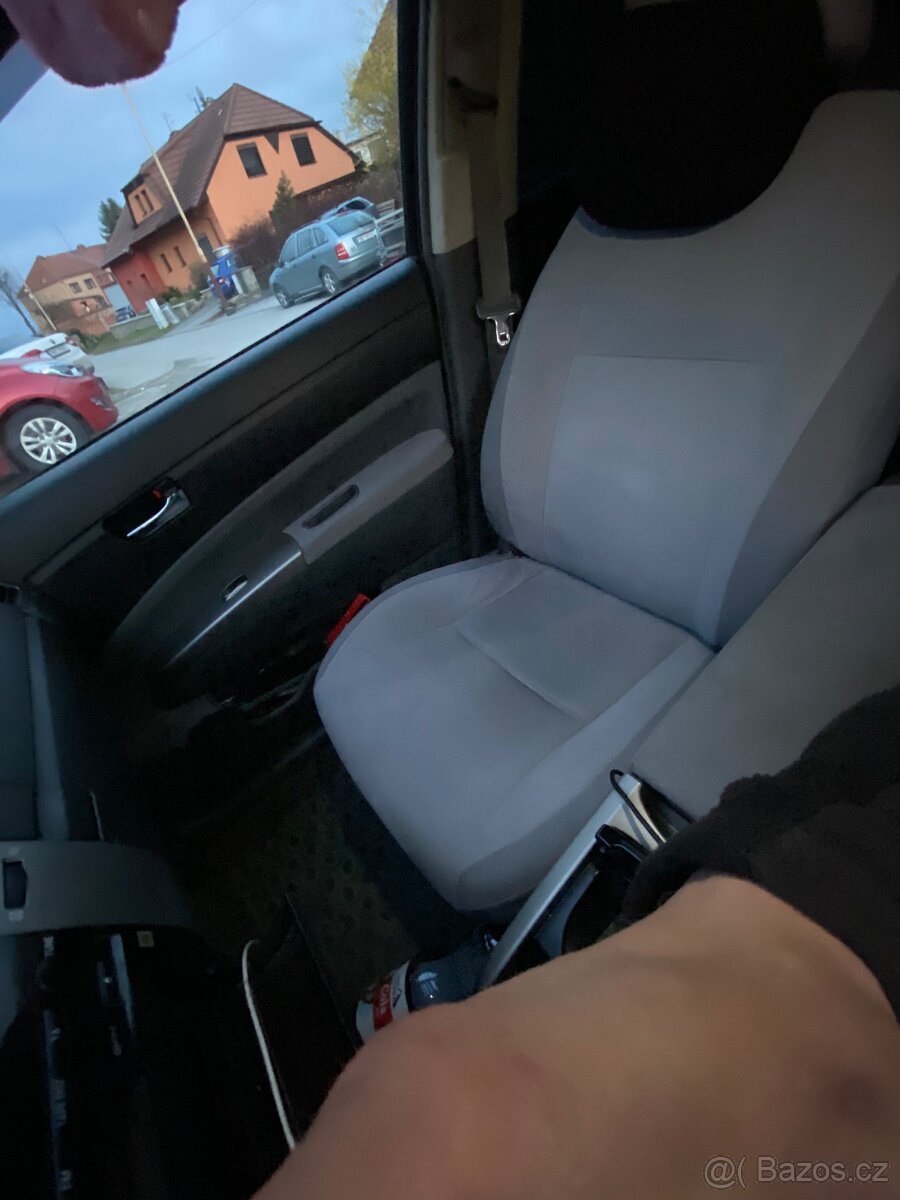 TOYOTA Prius 20 - 12
