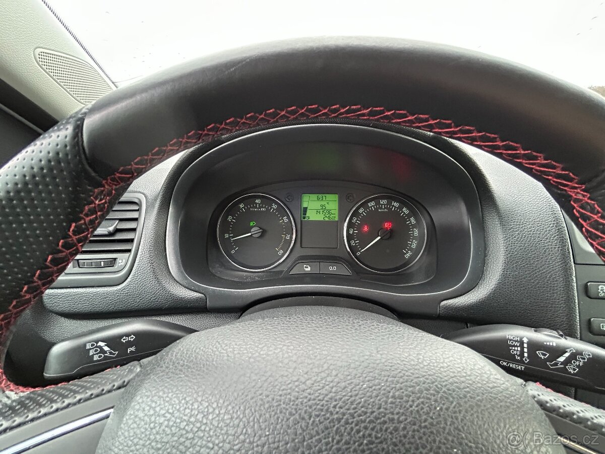 Prodám Škoda Roomster 1.2 TSI NOIRE - 12