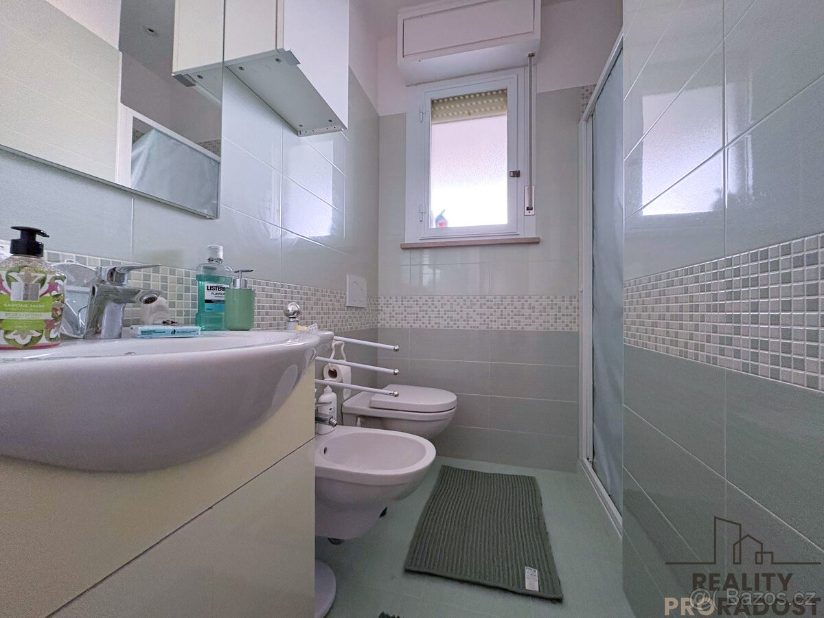 Prodej bytu 2+kk 38 m² Silvi, Itálie - 12