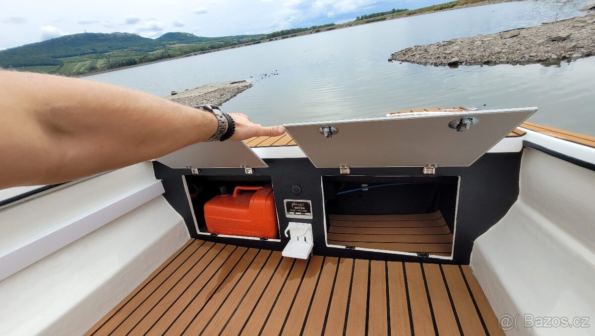 Kajutová loď po kompletní rekonstrukci - 12