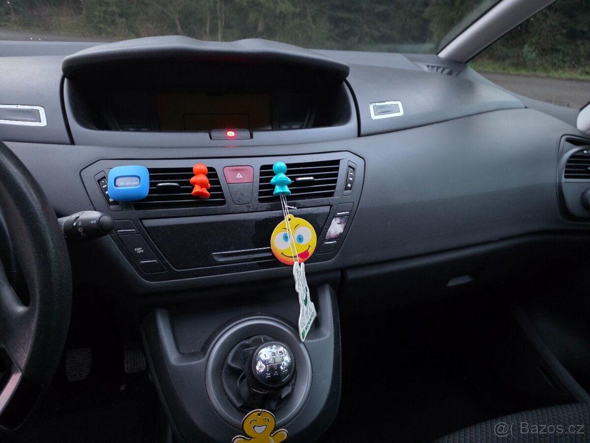 Citroen C4 Picasso 1.6hdi 16V - 12