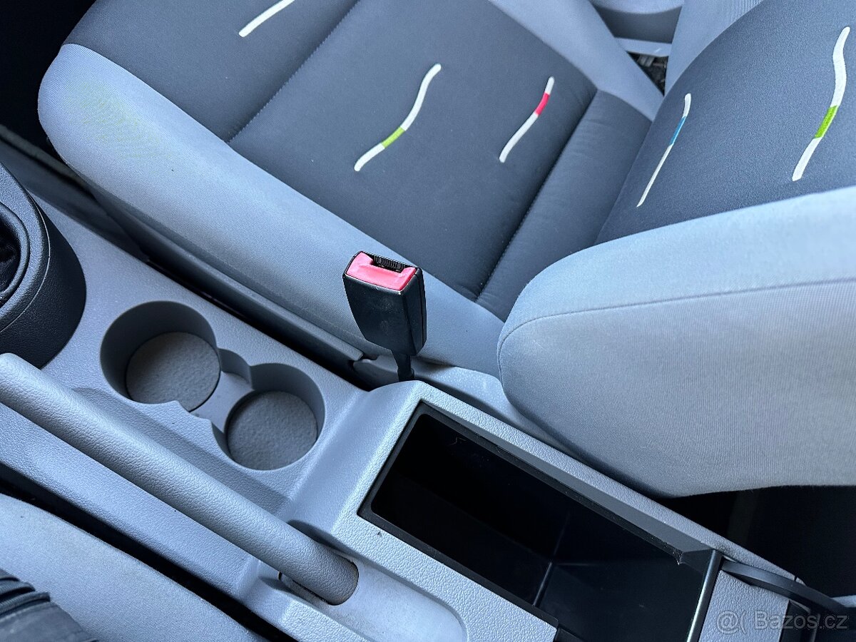 Volkswagen Caddy - 12