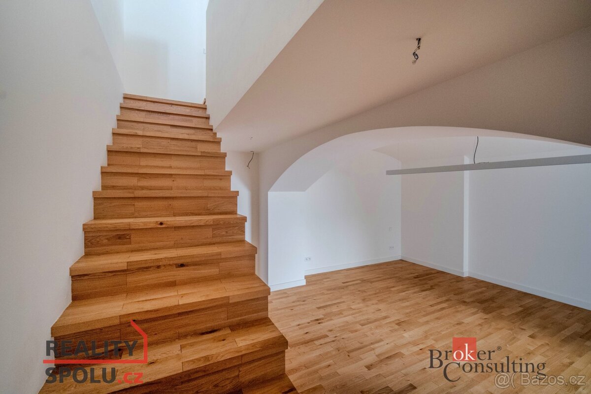 Převod dr. podílu, byty/2+kk, 71 m2, Jaromírova 487/4, Nusle - 12